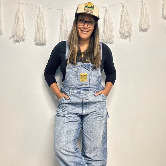 Meet your Posher, Kayla - Picture 5 of 6